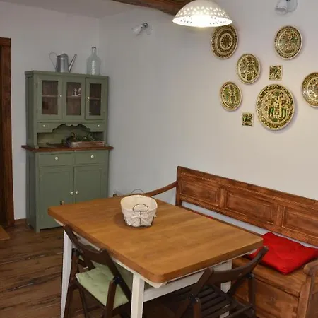 злата хата Semesterbostad *