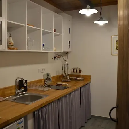 Holiday home злата хата *