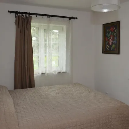 злата хата Holiday home *